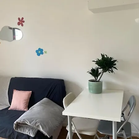 Bright And Quiet Studio Near Montparnasse Tower Apartment